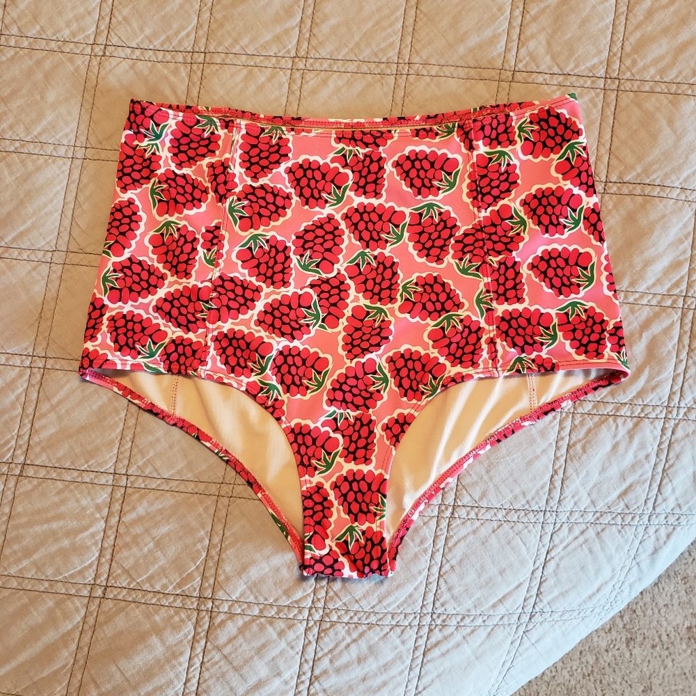 Kortni Jeane RHW Raspberries